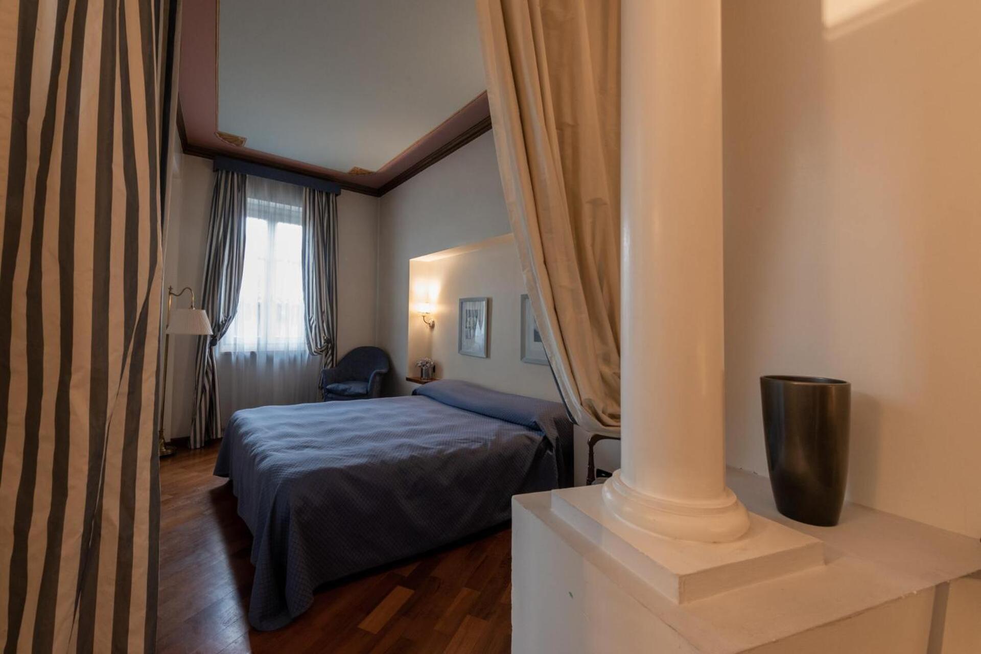 Bed and Breakfast Palazzo Finati Альба Экстерьер фото