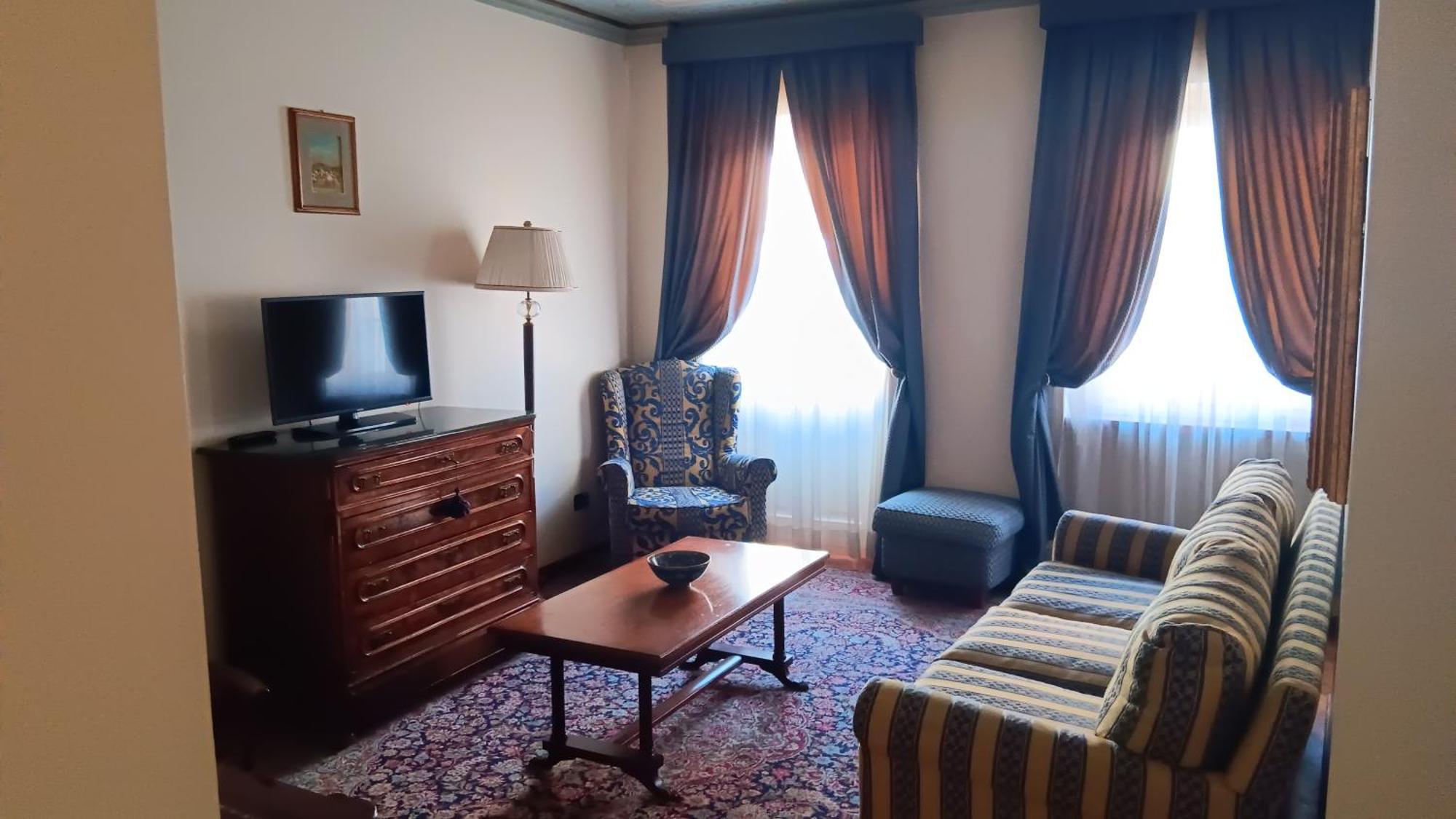 Bed and Breakfast Palazzo Finati Альба Экстерьер фото