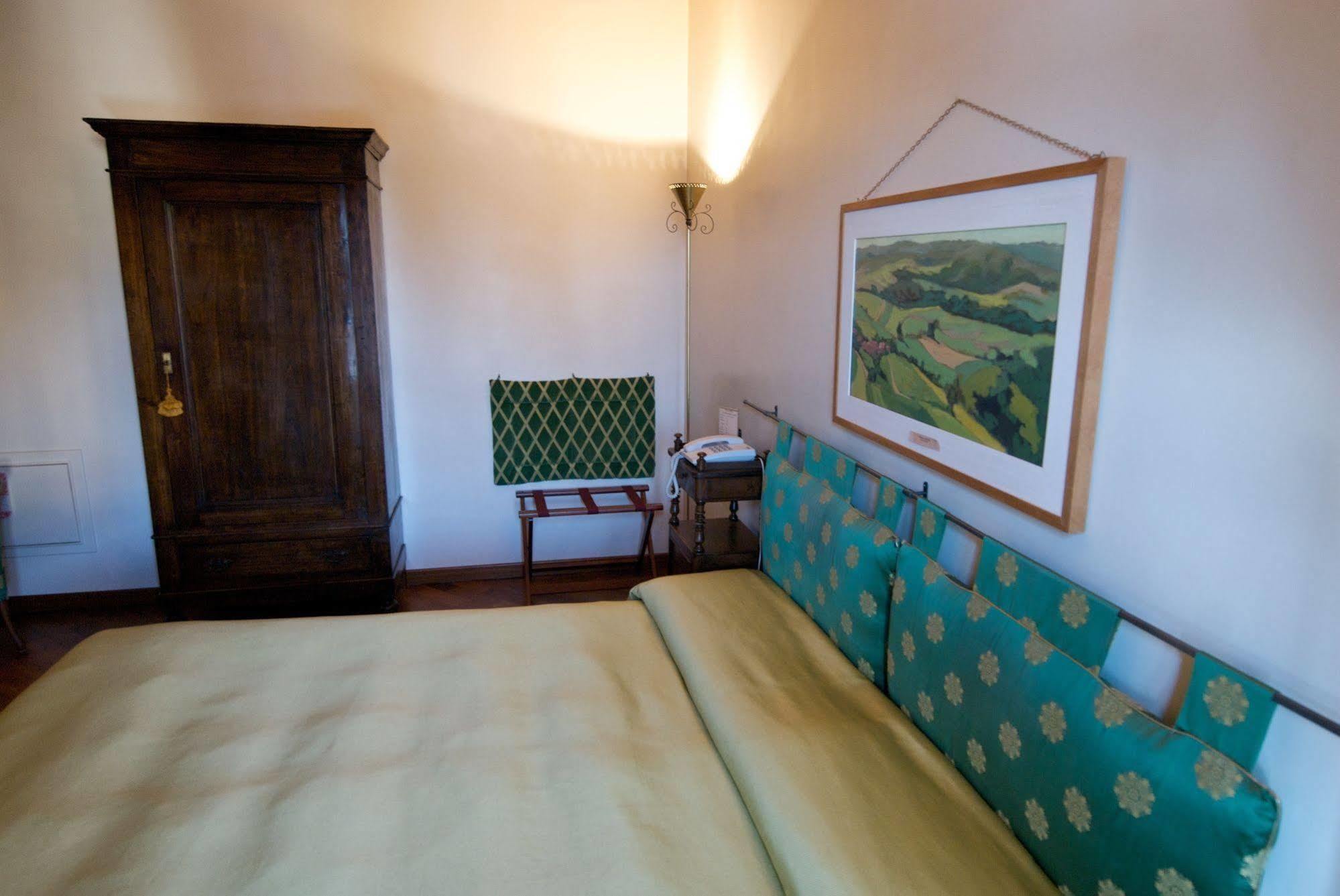 Bed and Breakfast Palazzo Finati Альба Экстерьер фото